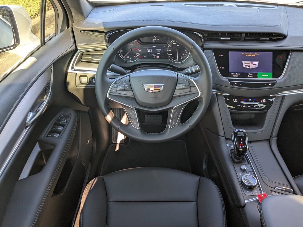 2026 Cadillac XT5 Luxury