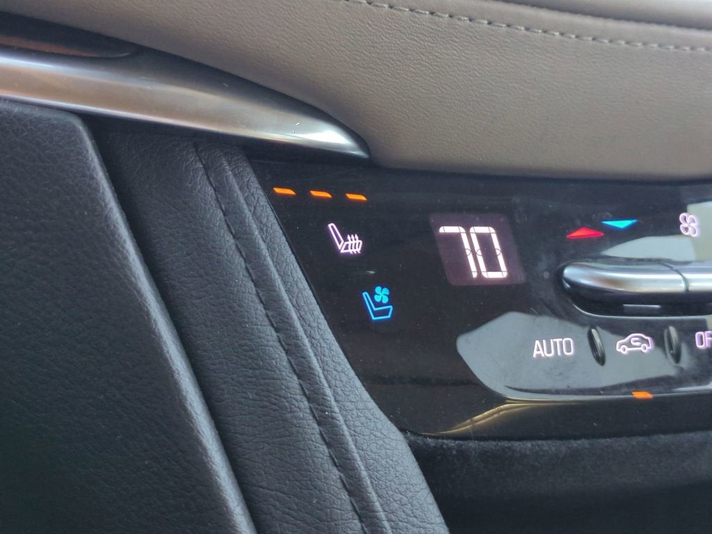 2019 Cadillac XT5 Platinum AWD