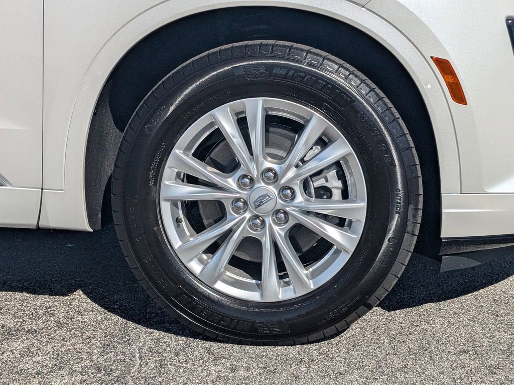 2025 Cadillac XT6 Luxury