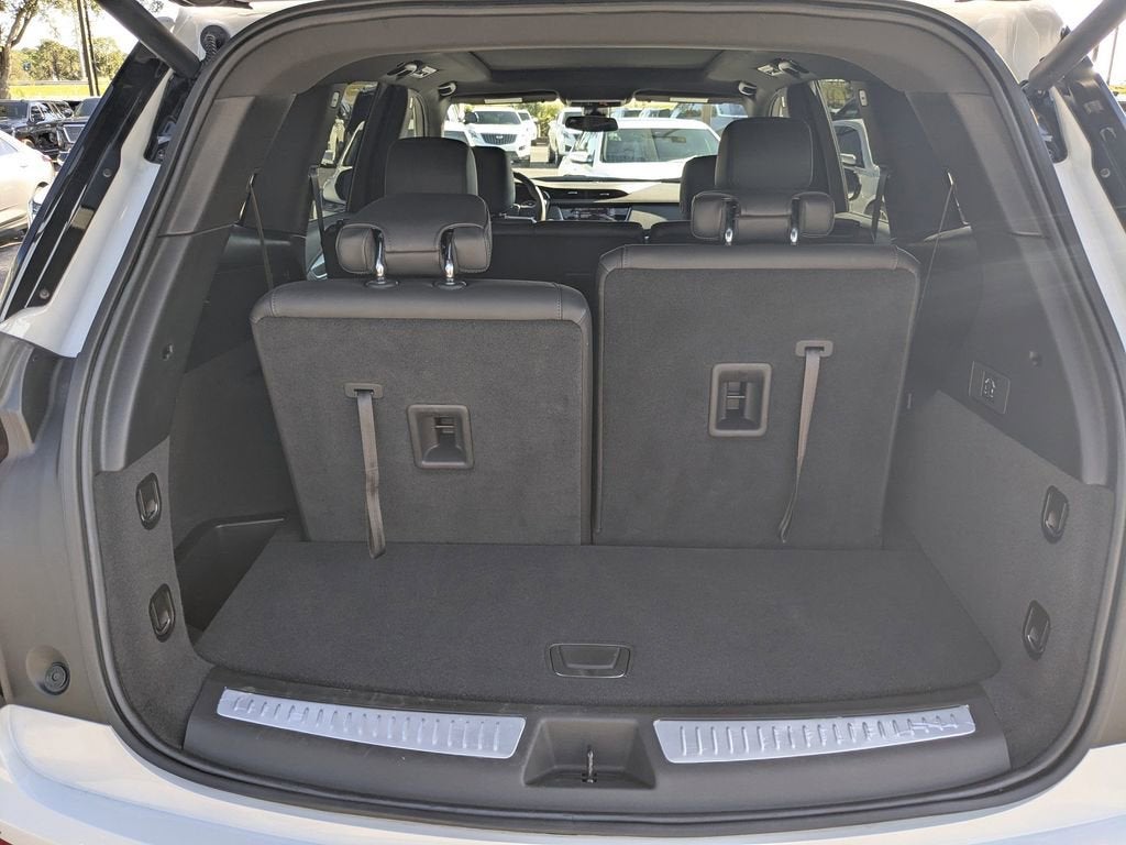 2025 Cadillac XT6 Luxury