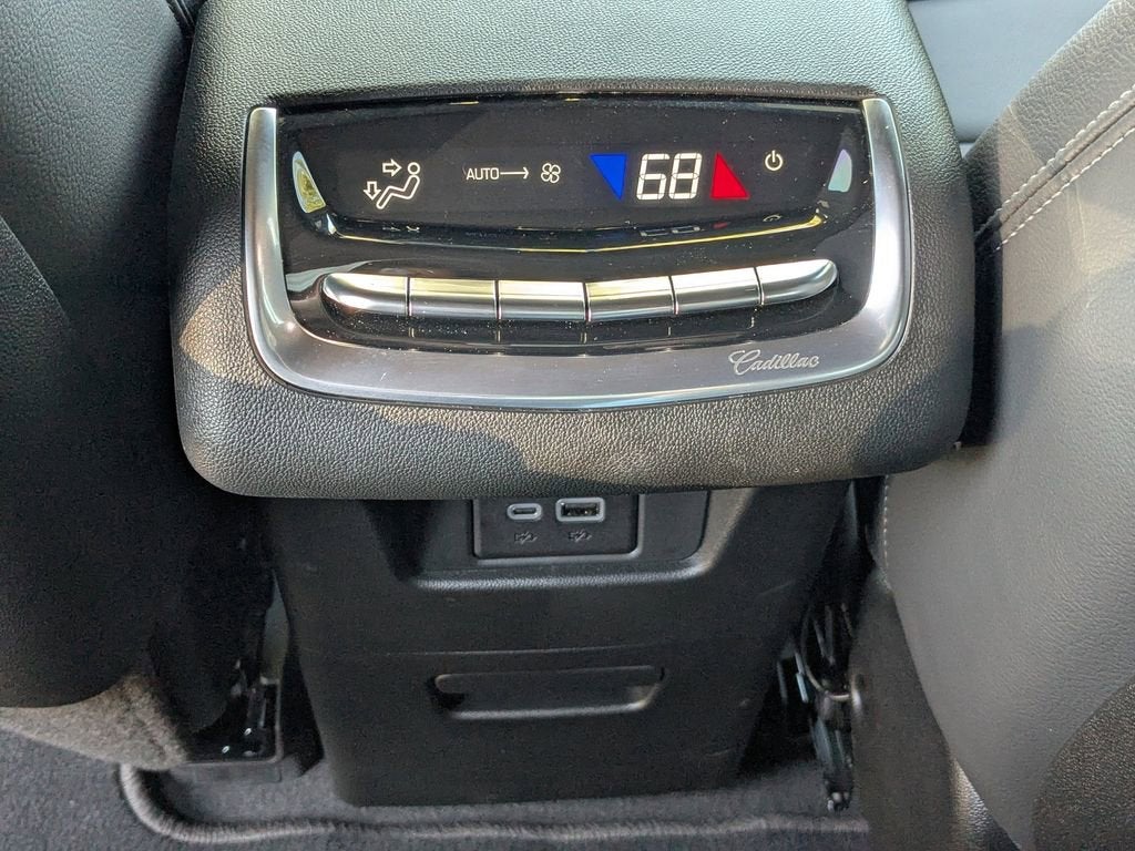 2025 Cadillac XT6 Luxury