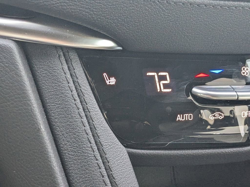 2025 Cadillac XT6 Luxury