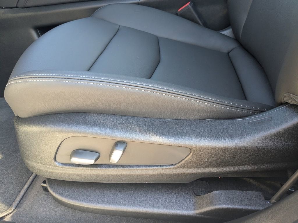 2025 Cadillac XT6 Luxury