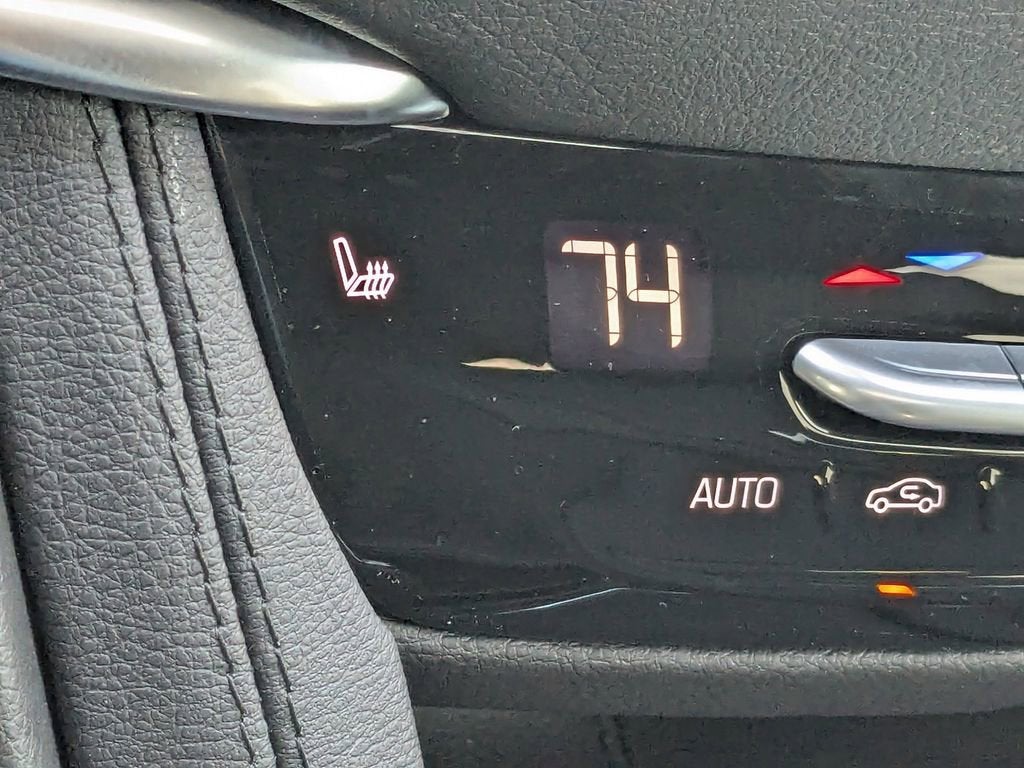 2025 Cadillac XT6 Luxury