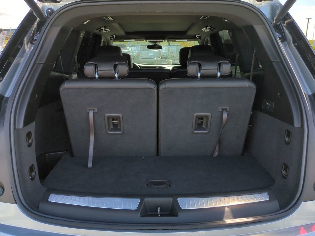 2025 Cadillac XT6 Luxury