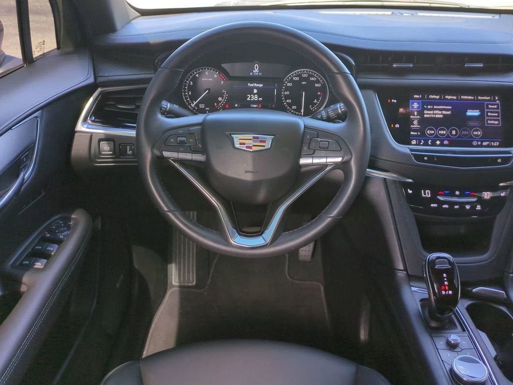 2025 Cadillac XT6 Luxury