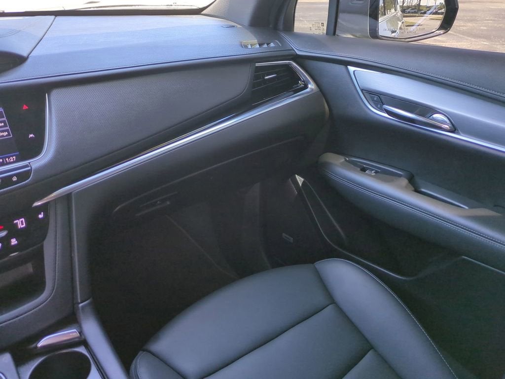 2025 Cadillac XT6 Luxury