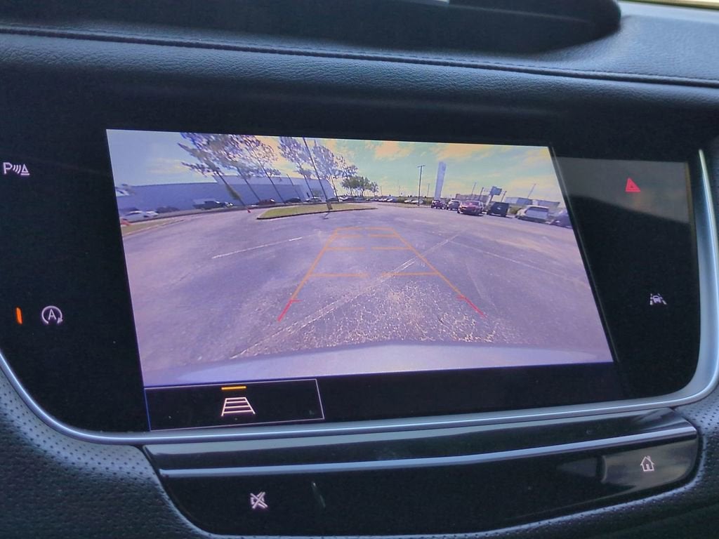 2025 Cadillac XT6 Luxury