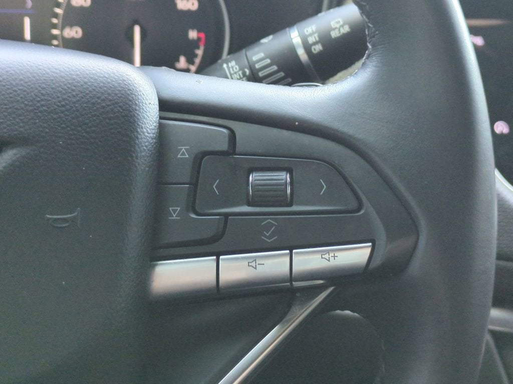 2025 Cadillac XT6 Luxury