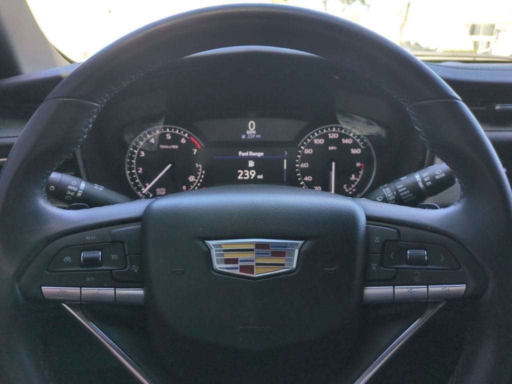 2025 Cadillac XT6 Luxury