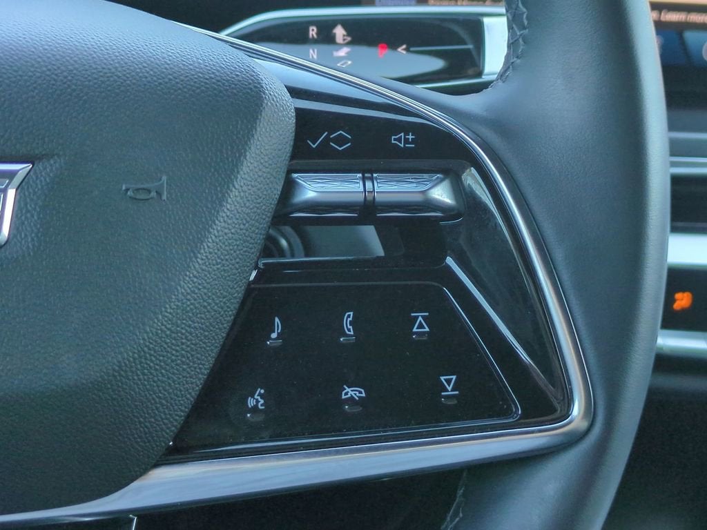 2024 Cadillac LYRIQ Tech