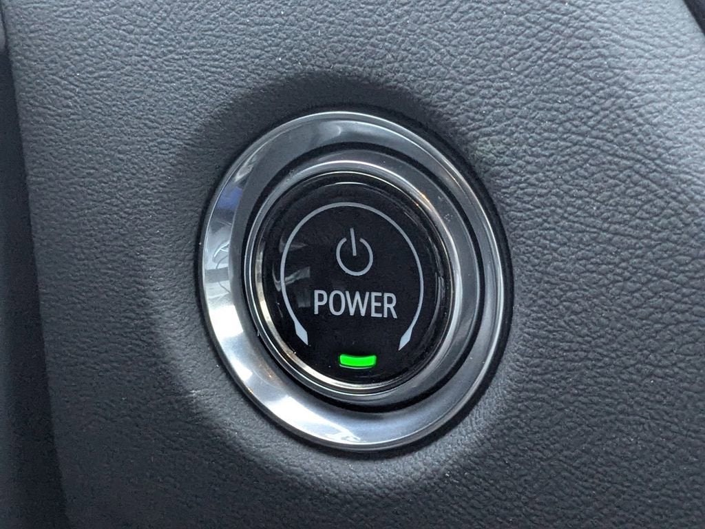 2025 Cadillac LYRIQ Luxury 1