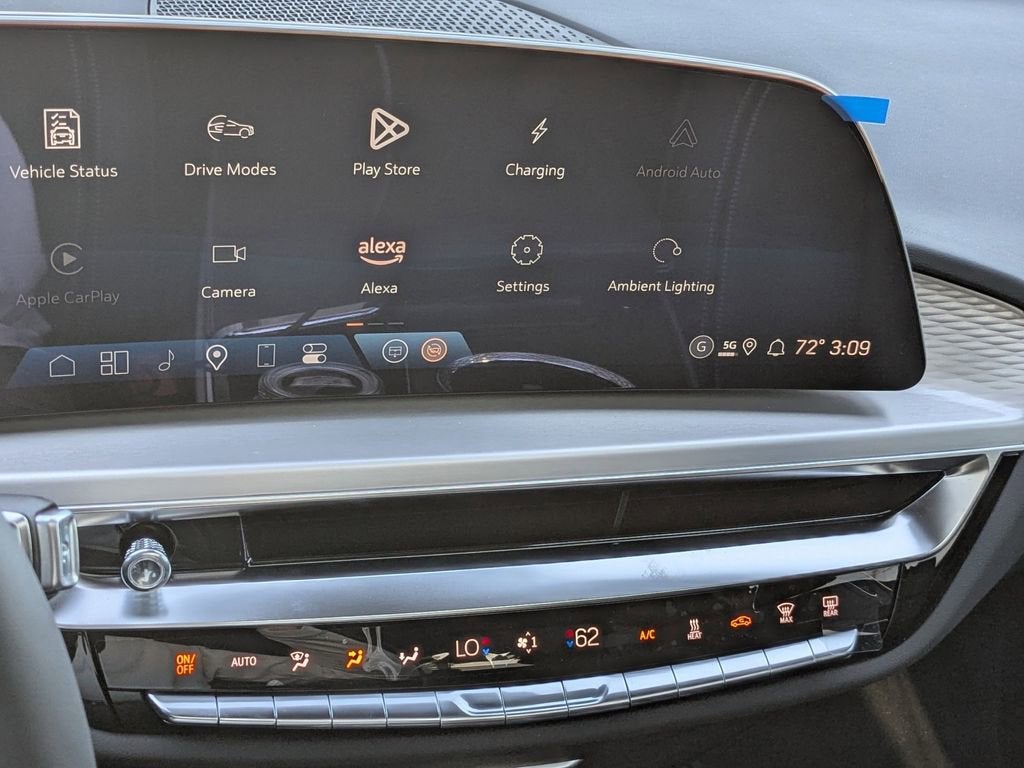 2025 Cadillac LYRIQ Sport 1