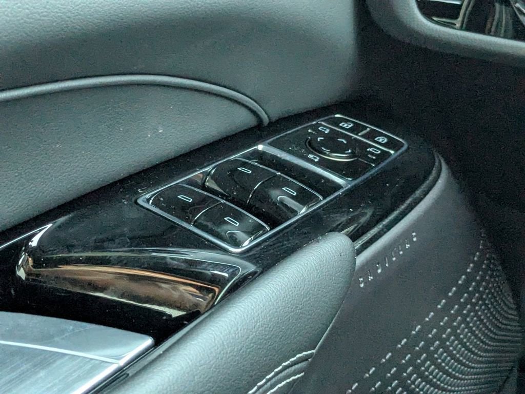 2025 Cadillac LYRIQ Sport 1