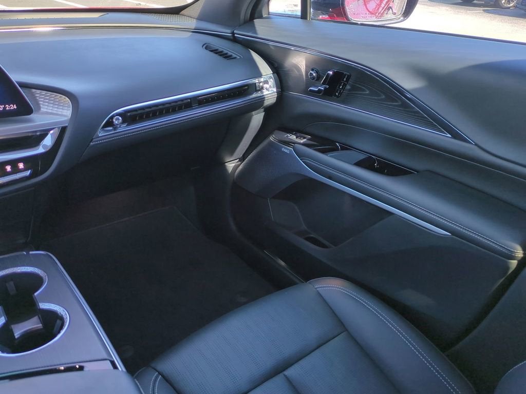 2024 Cadillac LYRIQ Sport 3