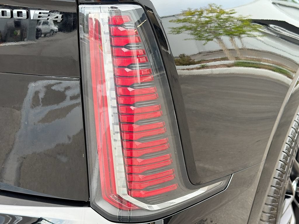 2026 Cadillac ESCALADE IQL Sport