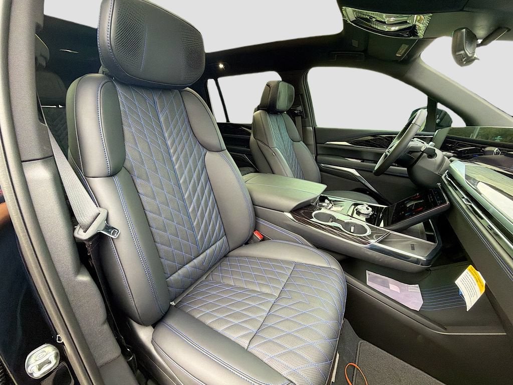 2026 Cadillac ESCALADE IQL Sport