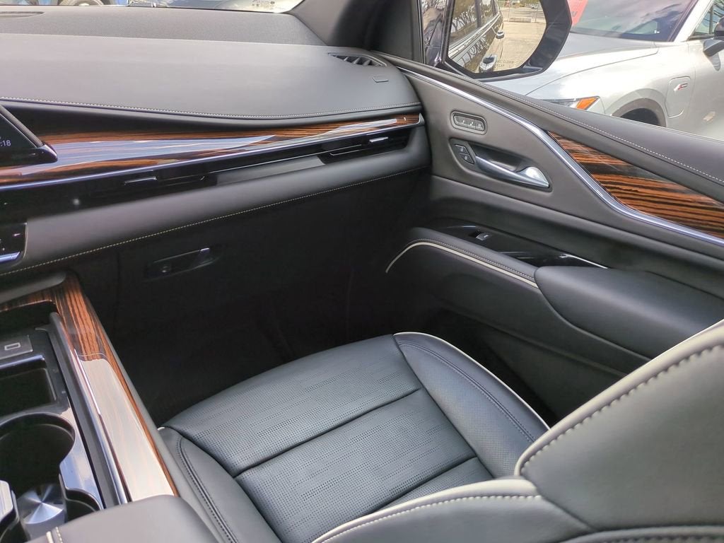 2024 Cadillac Escalade ESV Premium Luxury