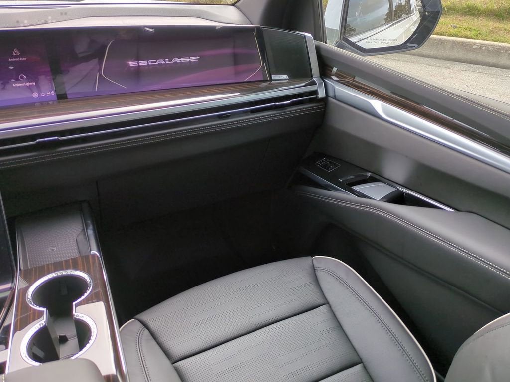 2026 Cadillac Escalade ESV Luxury