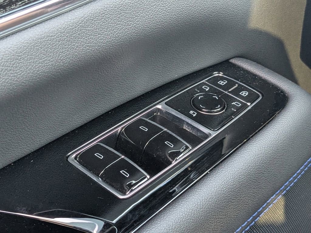 2025 Cadillac ESCALADE IQ Luxury 1