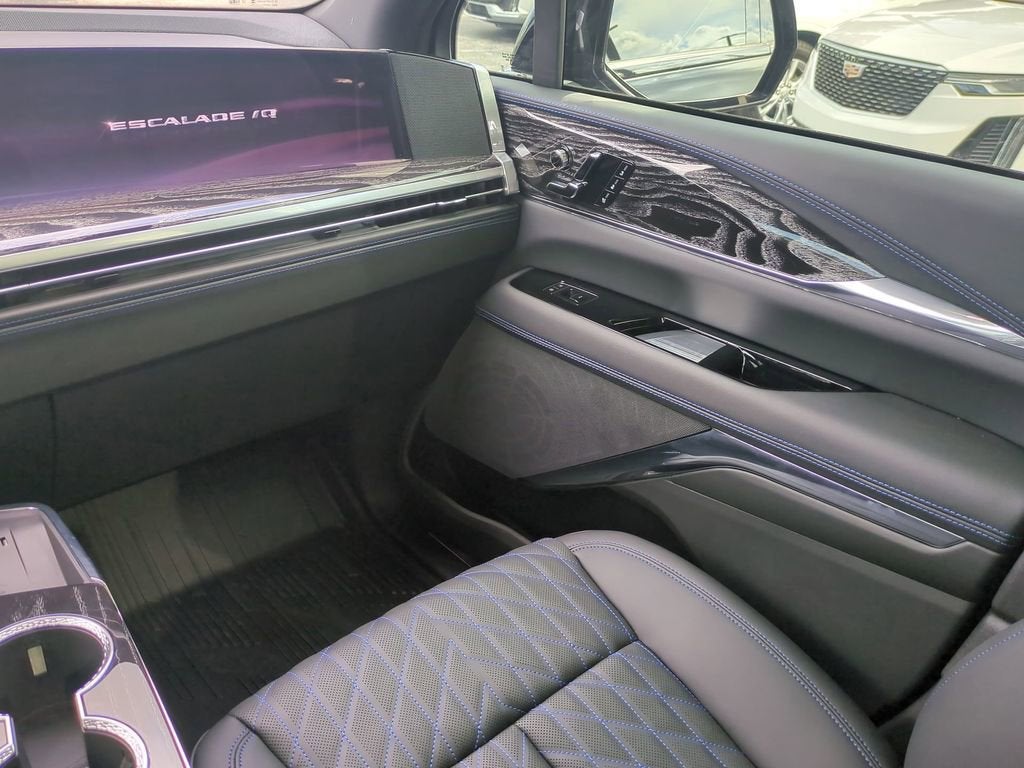 2026 Cadillac ESCALADE IQ Luxury