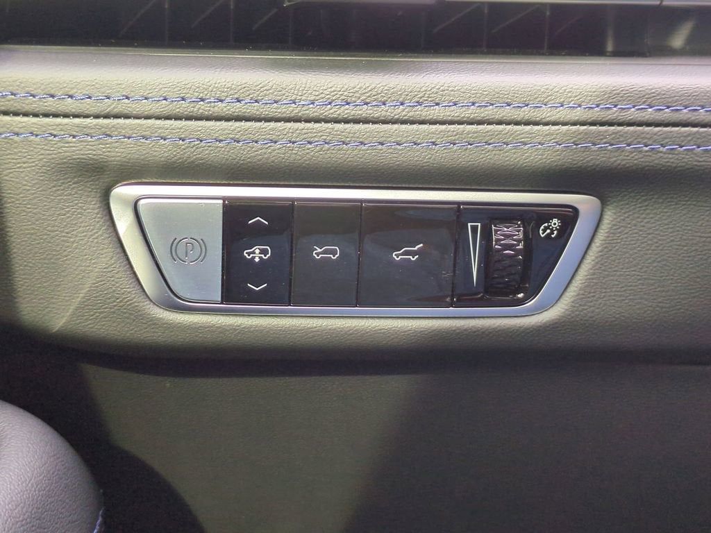 2026 Cadillac ESCALADE IQ Luxury