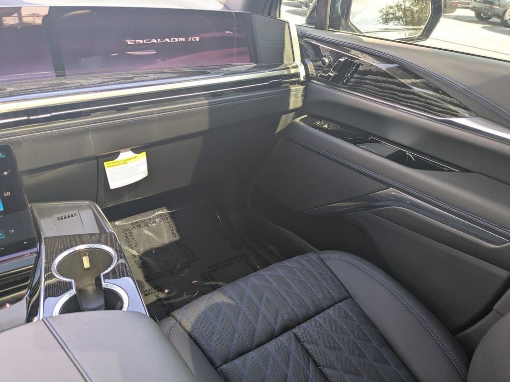 2026 Cadillac ESCALADE IQ Luxury