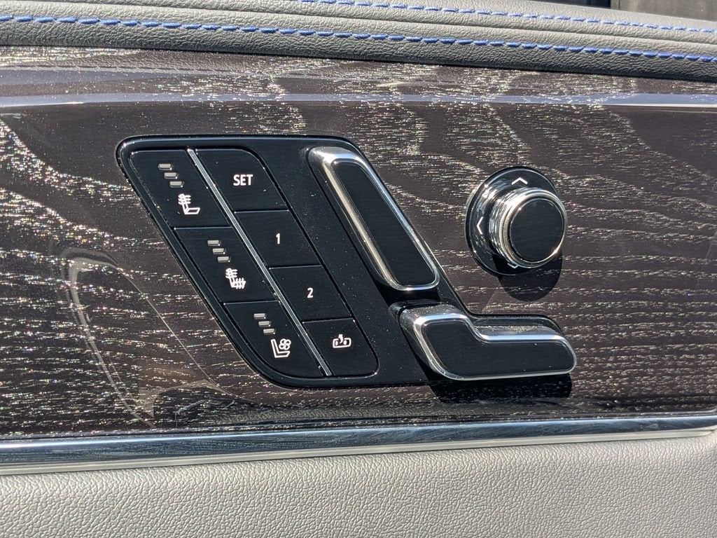 2026 Cadillac ESCALADE IQ Luxury