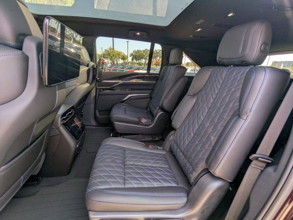 2025 Cadillac ESCALADE IQ Sport 1