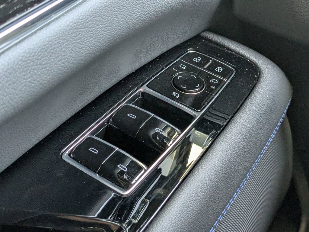 2025 Cadillac ESCALADE IQ Sport 1