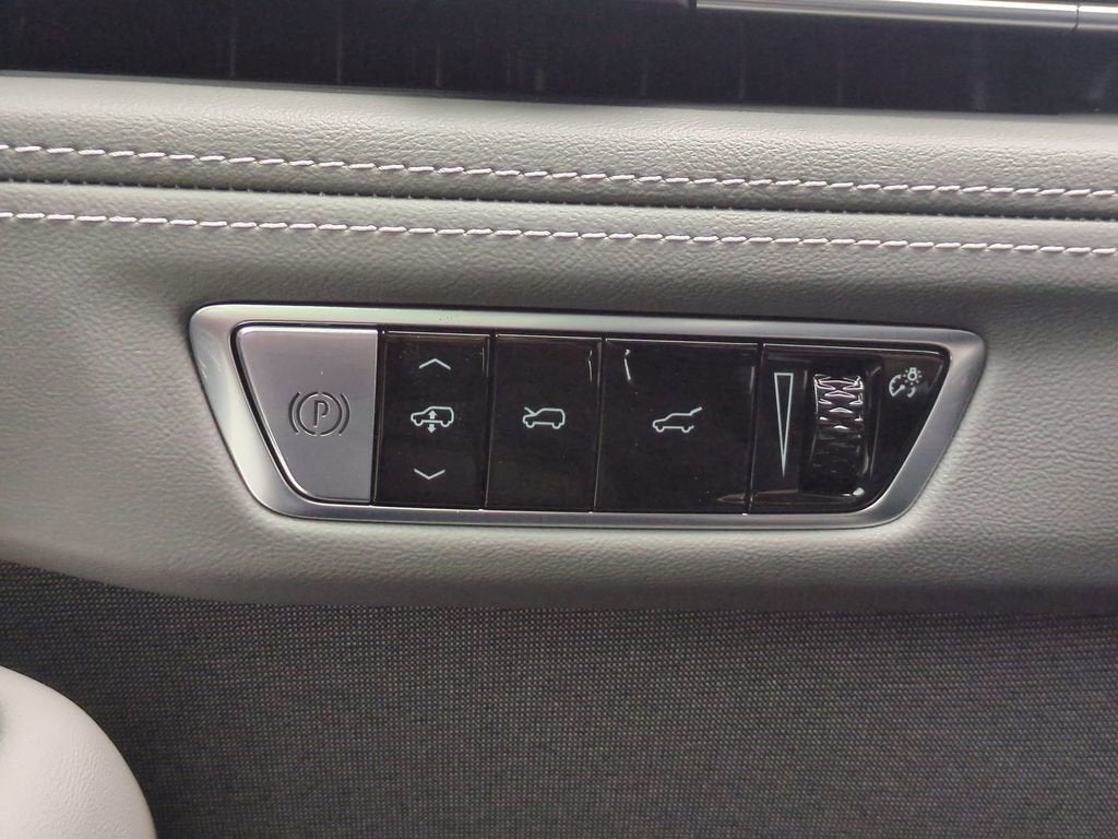 2025 Cadillac ESCALADE IQ Sport 1