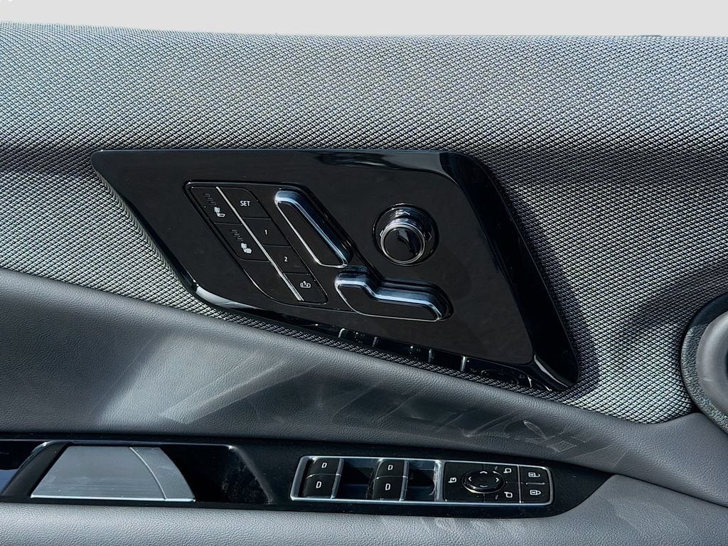 2027 Cadillac OPTIQ Luxury