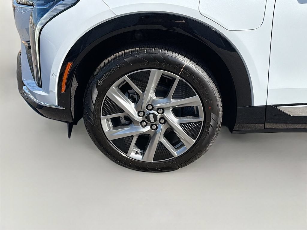 2027 Cadillac OPTIQ Luxury