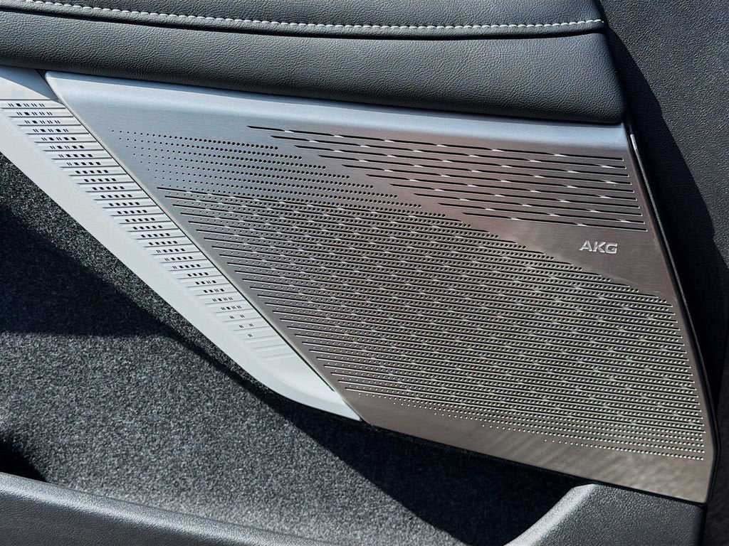 2027 Cadillac OPTIQ Luxury