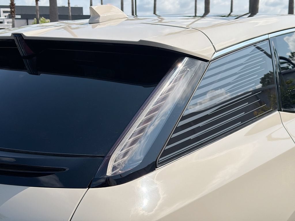 2027 Cadillac OPTIQ Luxury