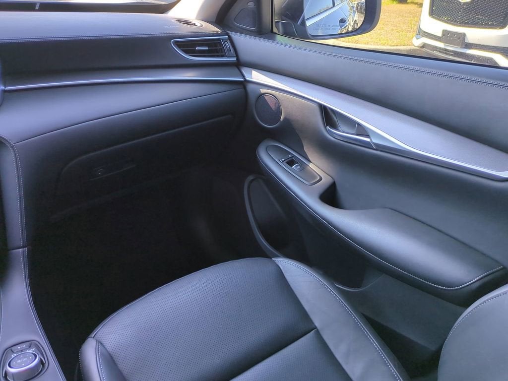 2022 INFINITI QX50 LUXE