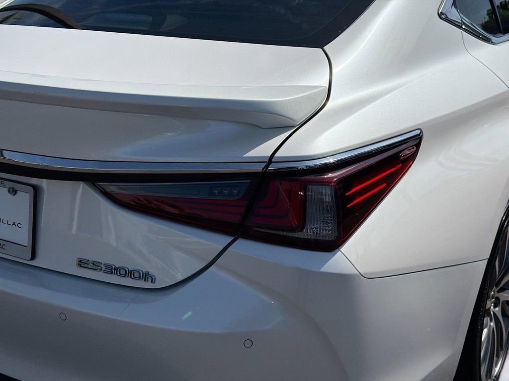 2020 Lexus ES ES 300h