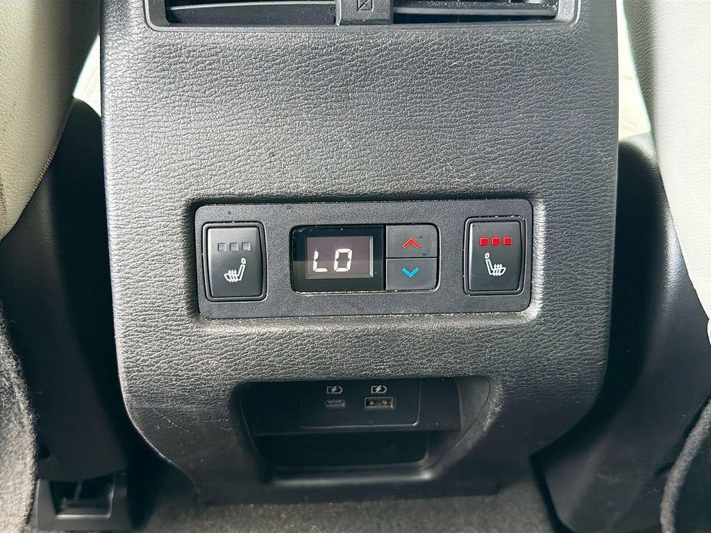 2023 Mitsubishi Outlander SEL