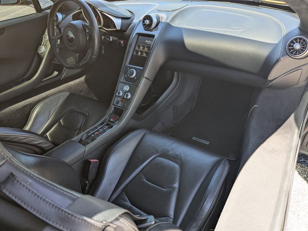 2016 McLaren 650S Base