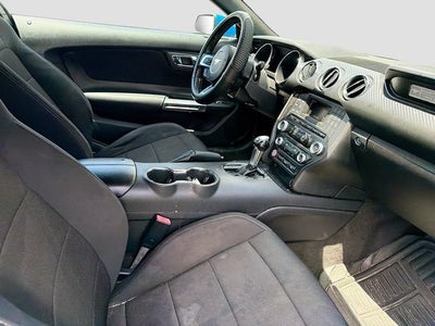 2017 Ford Mustang V6