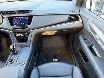 2024 Cadillac XT6 Luxury