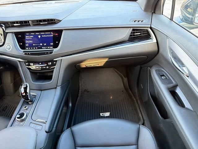 2024 Cadillac XT6 Luxury