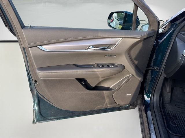 2024 Cadillac XT6 Luxury
