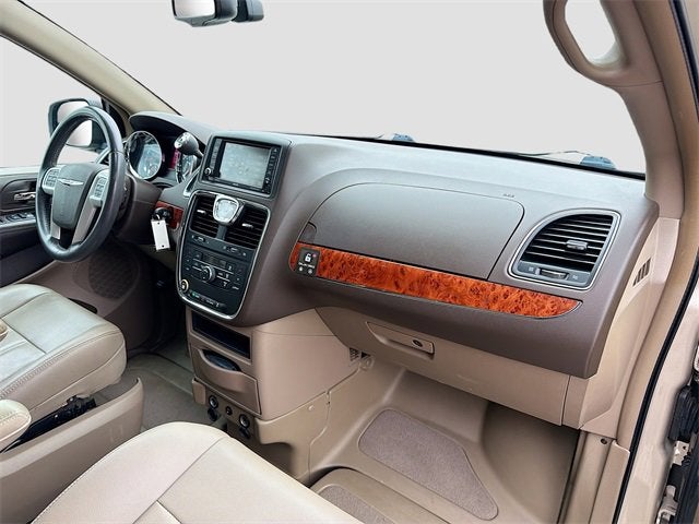 2015 Chrysler Town & Country Touring