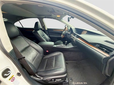 2015 Lexus ES 300h Hybrid