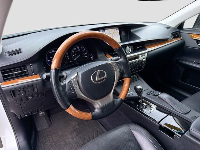 2015 Lexus ES 300h Hybrid