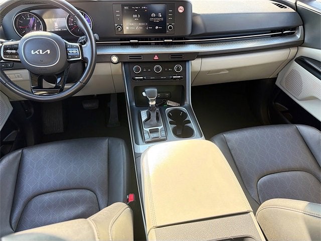 2024 Kia Carnival LX