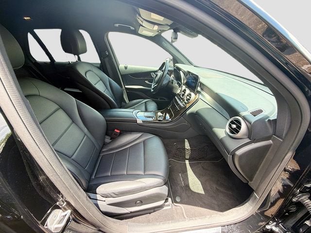 2020 Mercedes-Benz GLC 300 GLC 300