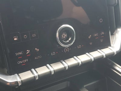 2025 GMC Acadia AT4