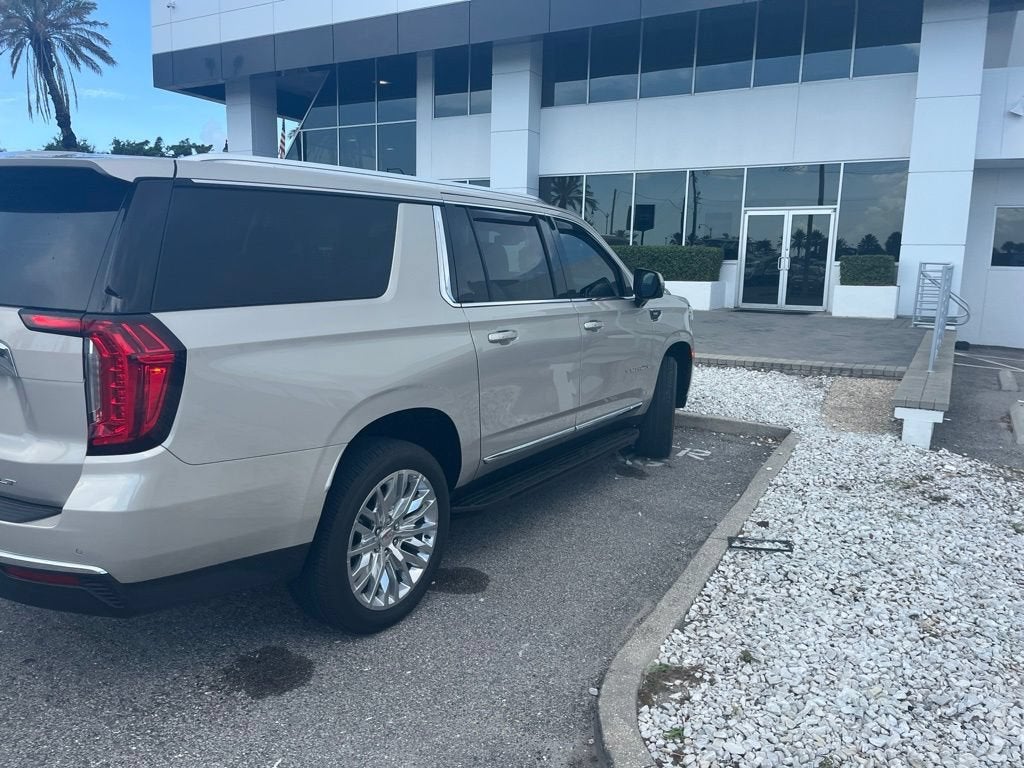 2024 GMC Yukon XL SLT